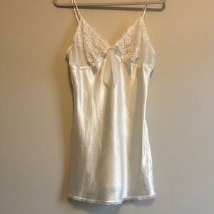 Maidenform Ivory Lace Chemise